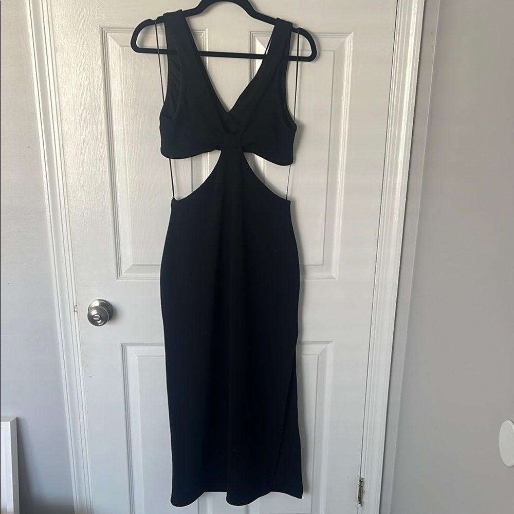 Elegant Black Cut-Out Midi Dress
